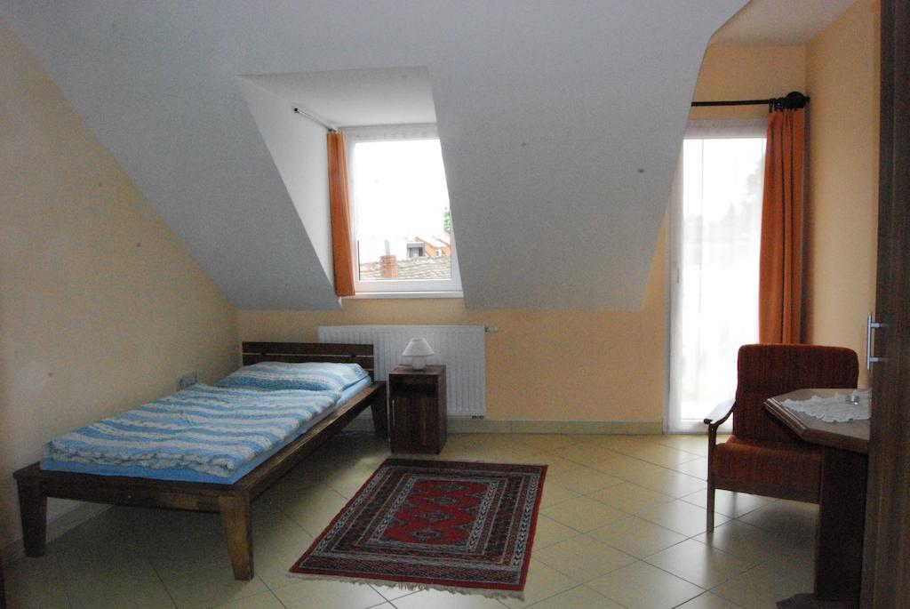 Karavan Panzio Hotel Kecskemét Szoba fotó