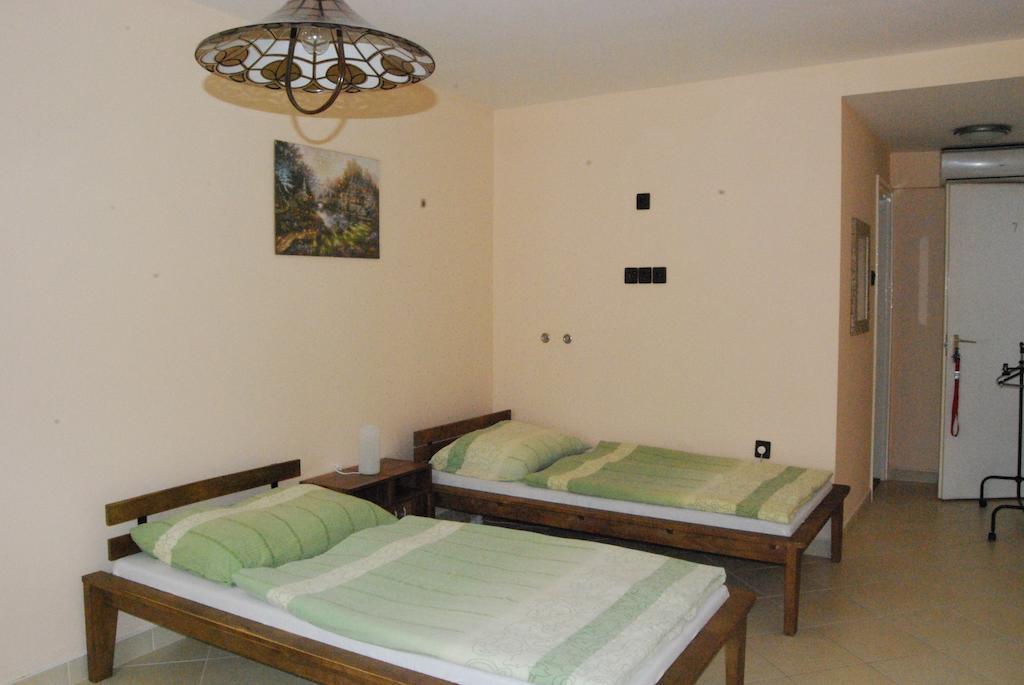 Karavan Panzio Hotel Kecskemét Szoba fotó