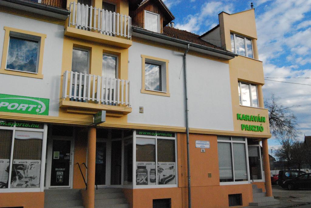 Karavan Panzio Hotel Kecskemét Kültér fotó