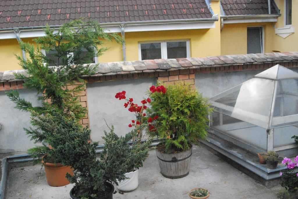 Karavan Panzio Hotel Kecskemét Kültér fotó